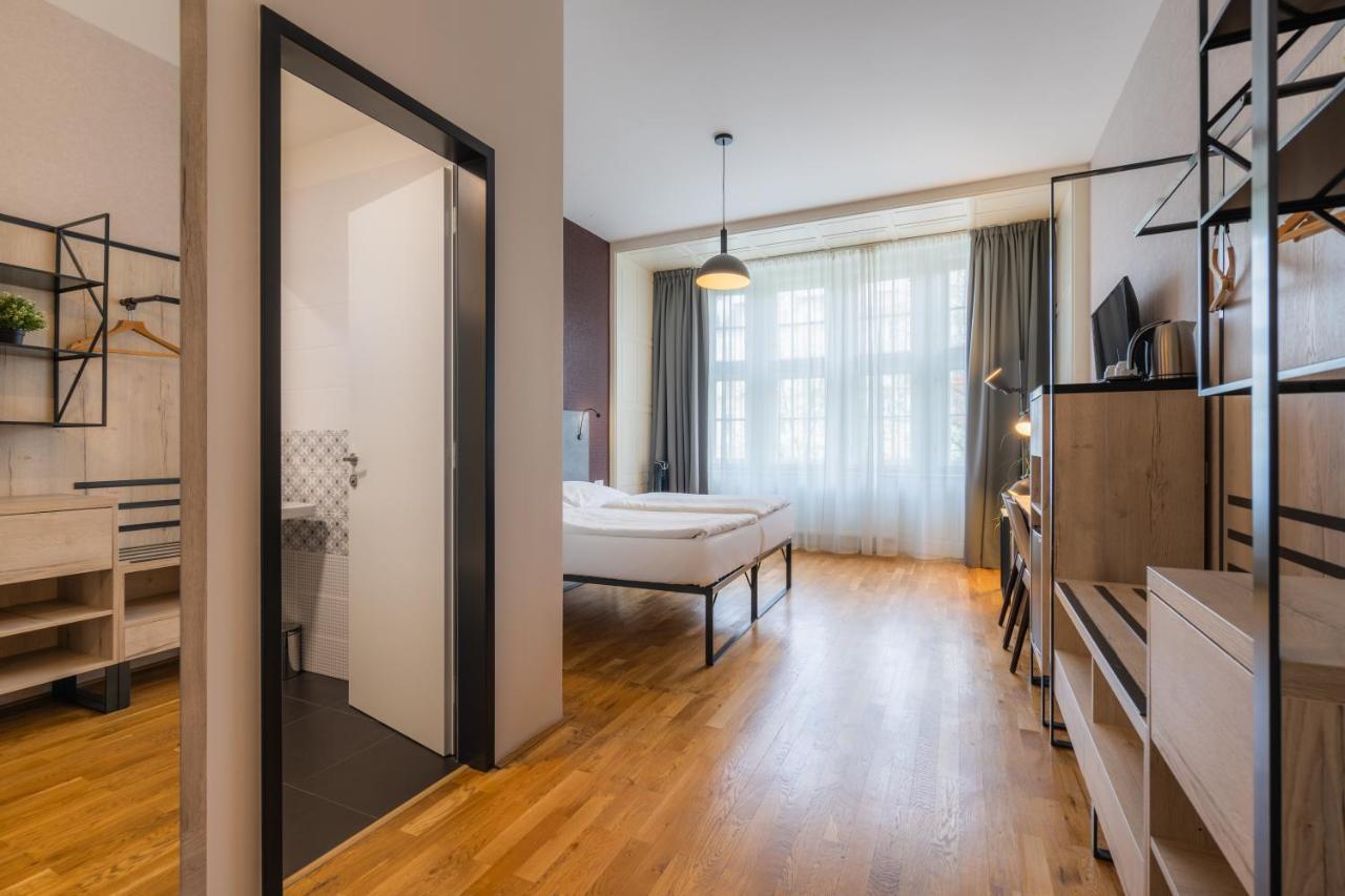 EA ApartHotel Melantrich Praga Esterno foto