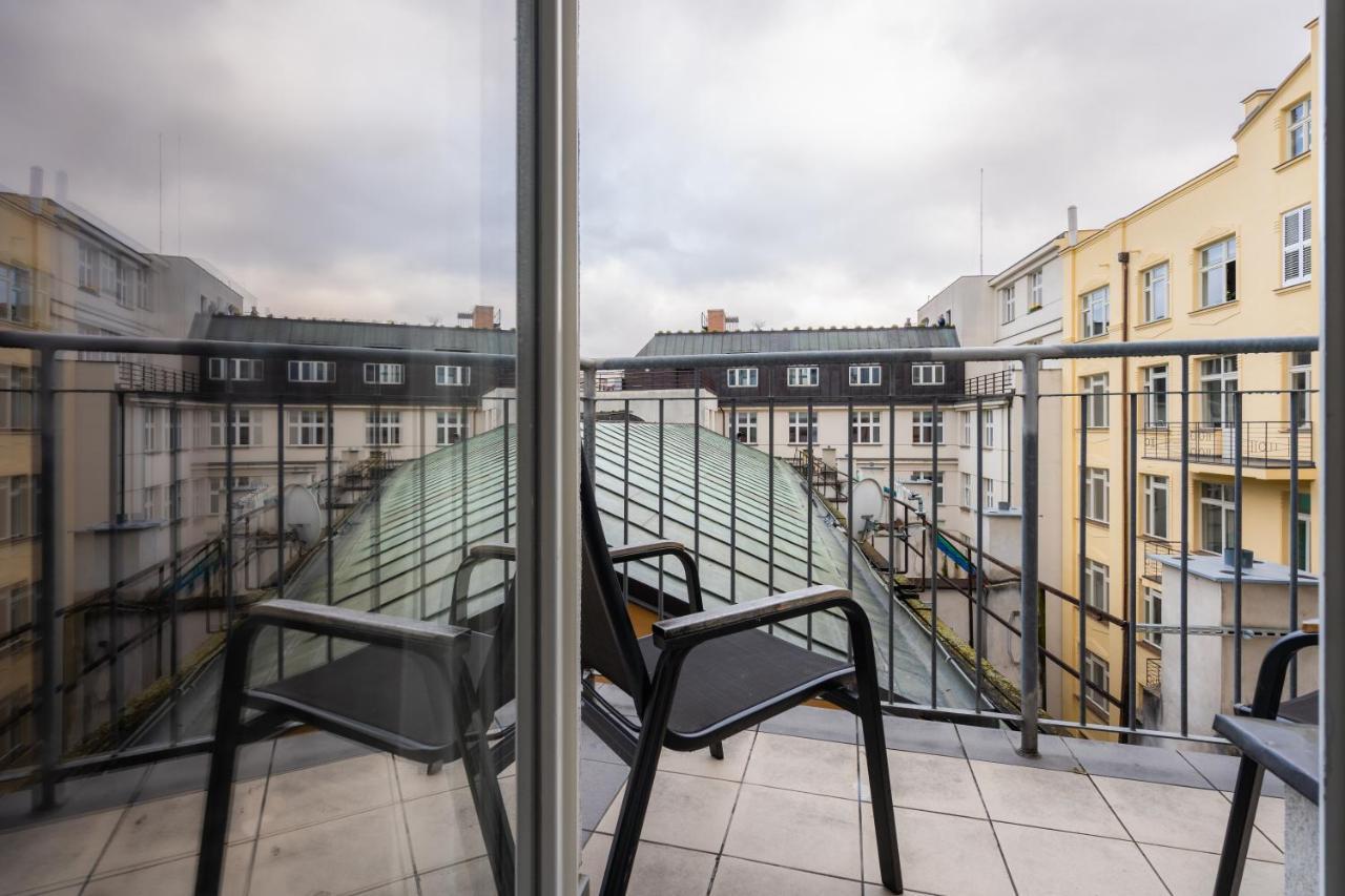 EA ApartHotel Melantrich Praga Esterno foto