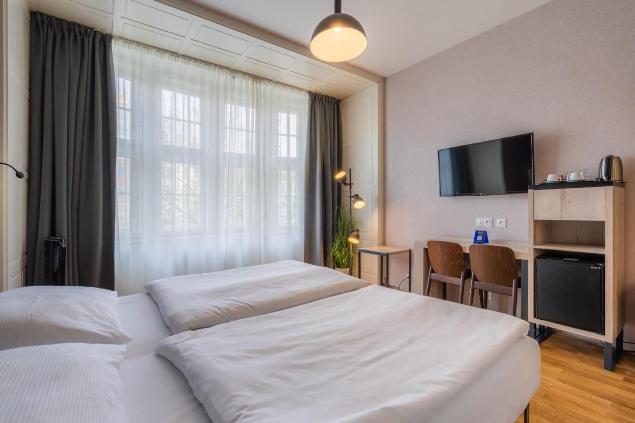 EA ApartHotel Melantrich Praga Esterno foto