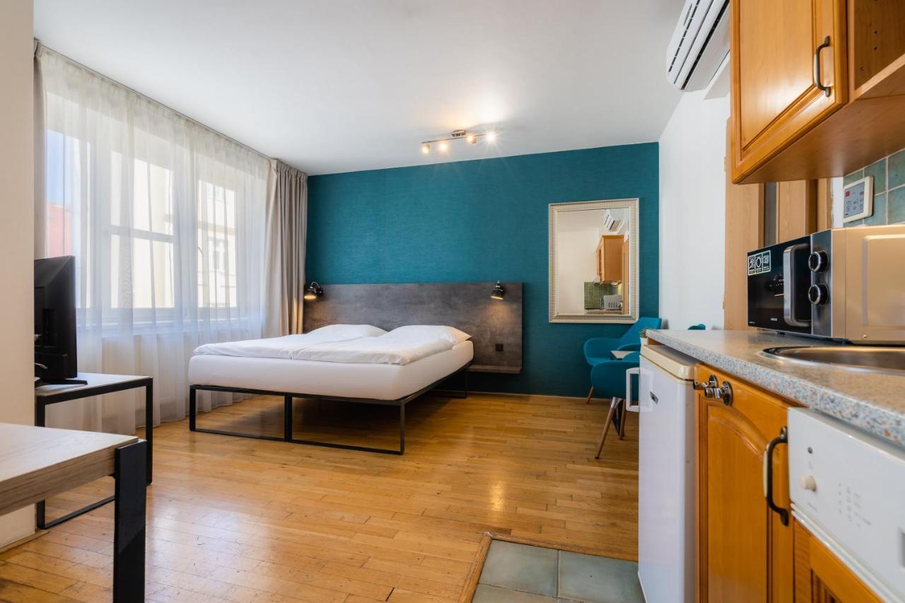 EA ApartHotel Melantrich Praga Esterno foto