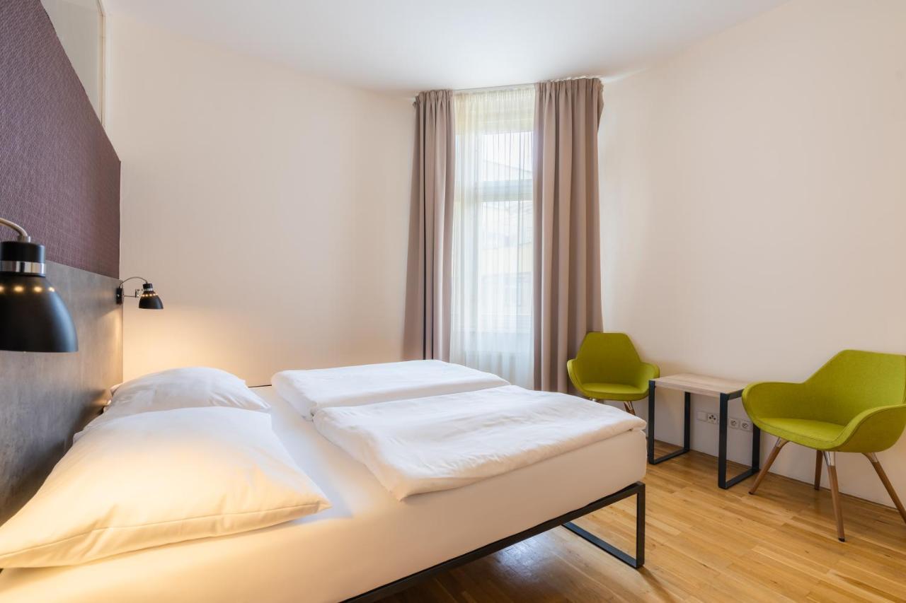 EA ApartHotel Melantrich Praga Esterno foto