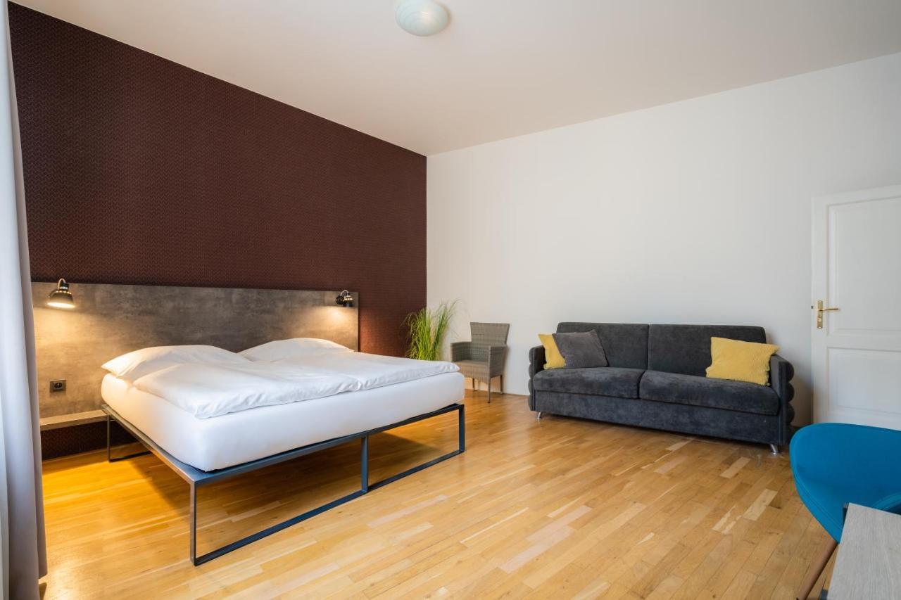 EA ApartHotel Melantrich Praga Esterno foto