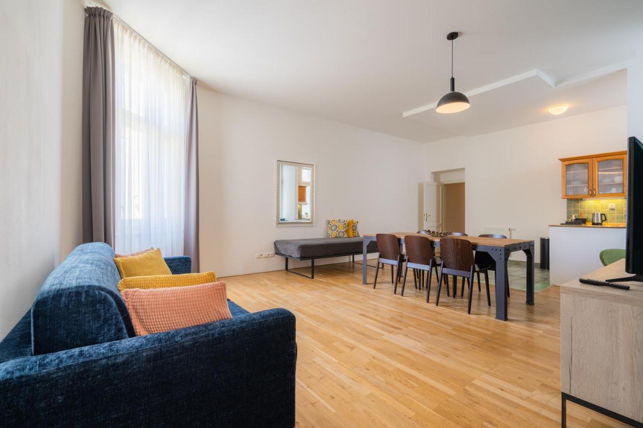 EA ApartHotel Melantrich Praga Esterno foto