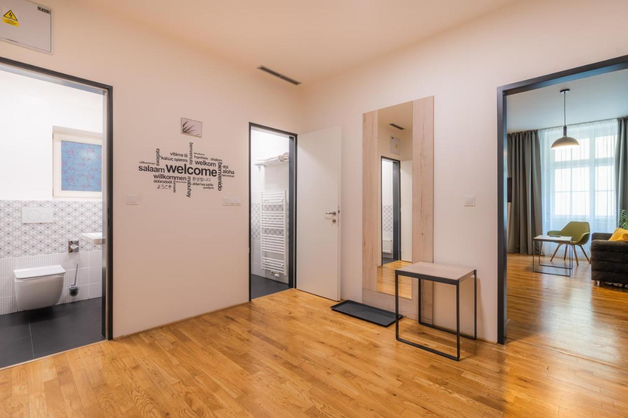 EA ApartHotel Melantrich Praga Esterno foto