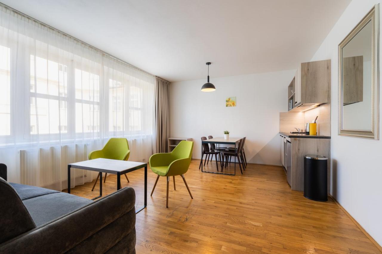 EA ApartHotel Melantrich Praga Esterno foto