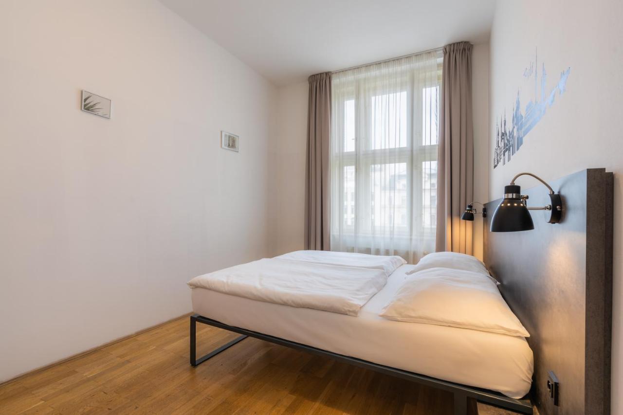 EA ApartHotel Melantrich Praga Esterno foto