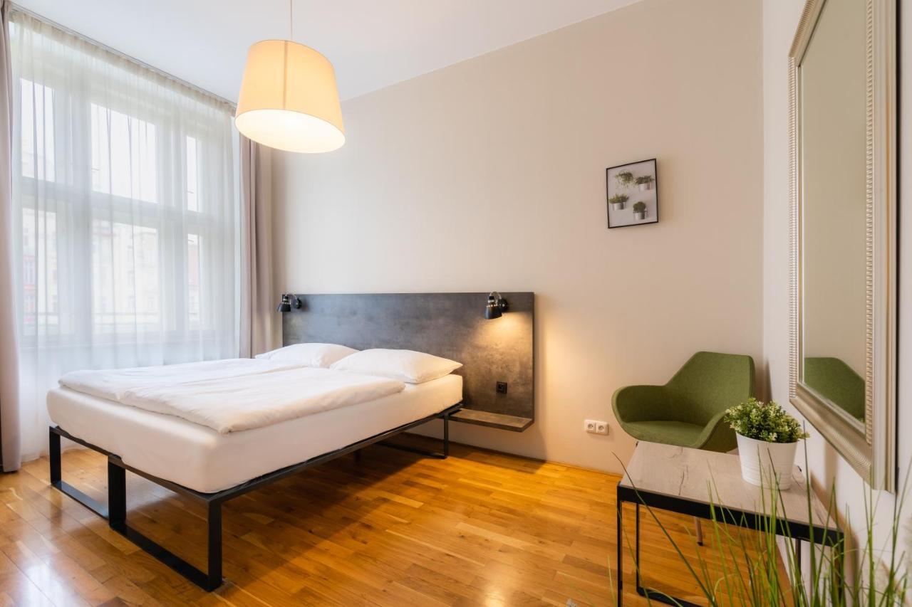 EA ApartHotel Melantrich Praga Esterno foto