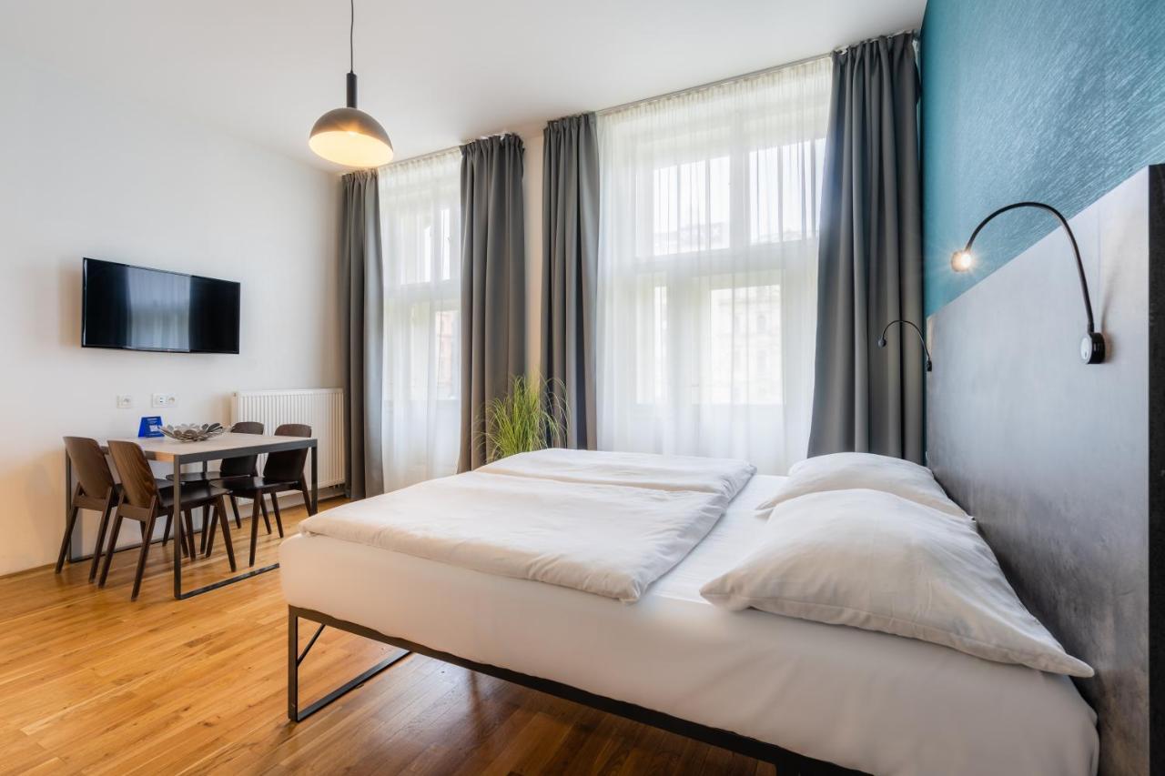 EA ApartHotel Melantrich Praga Esterno foto